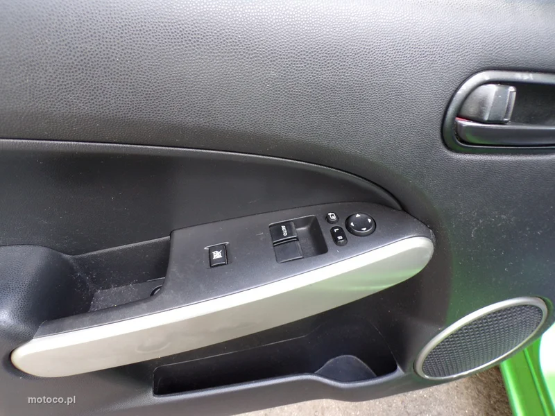 Mazda 2 18