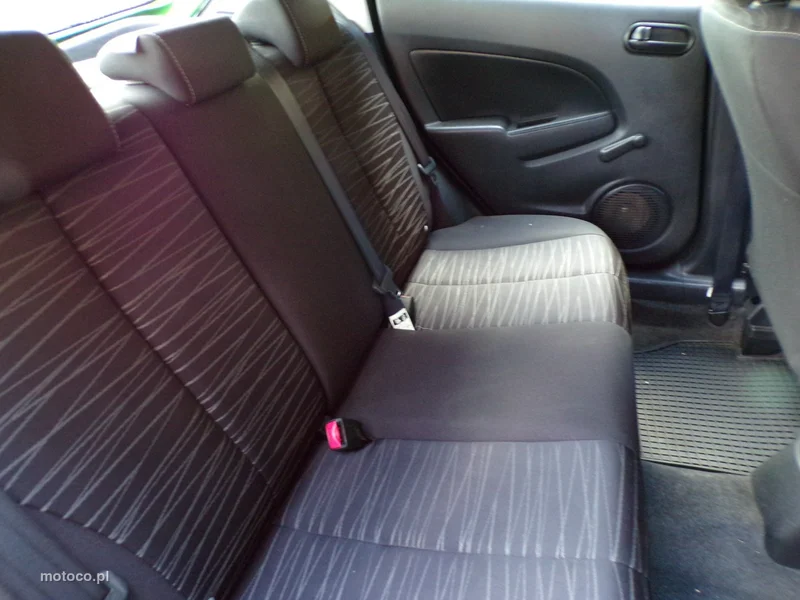 Mazda 2 25