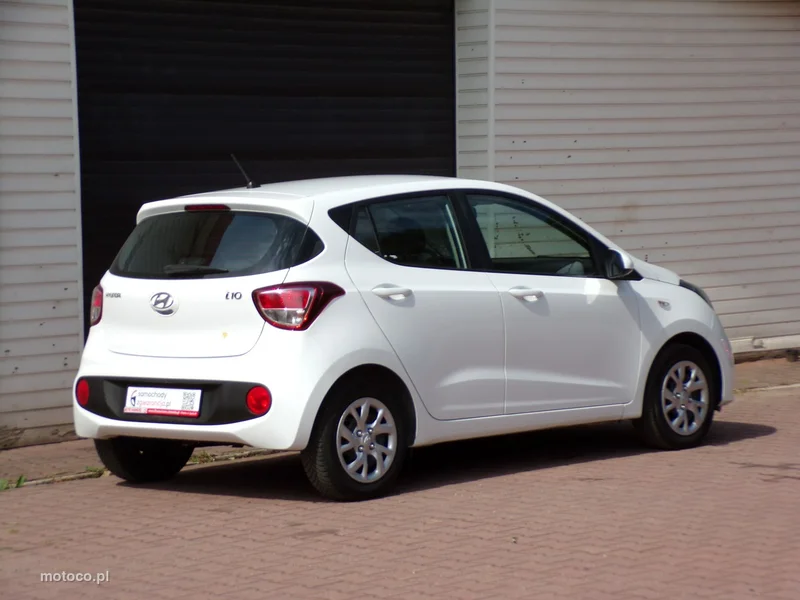 Hyundai i10 12