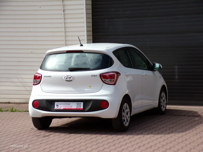 Hyundai i10 15