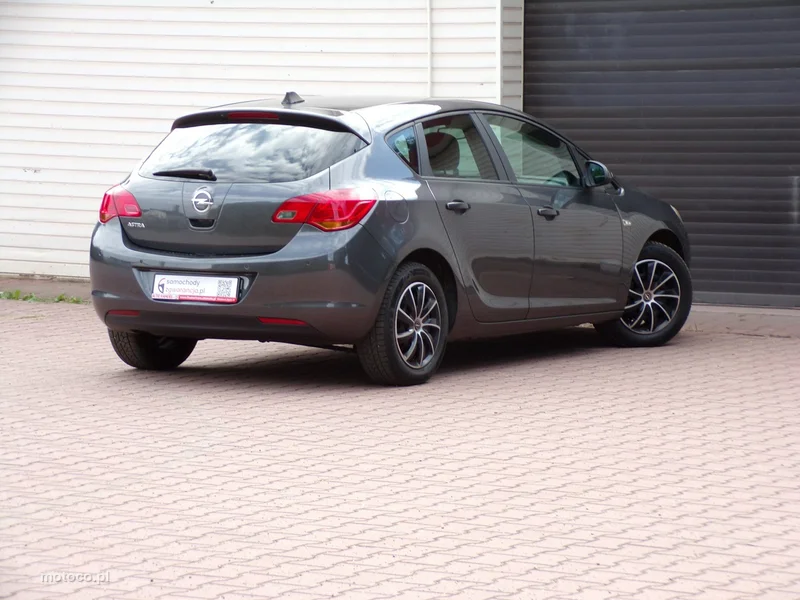 Opel Astra J 14