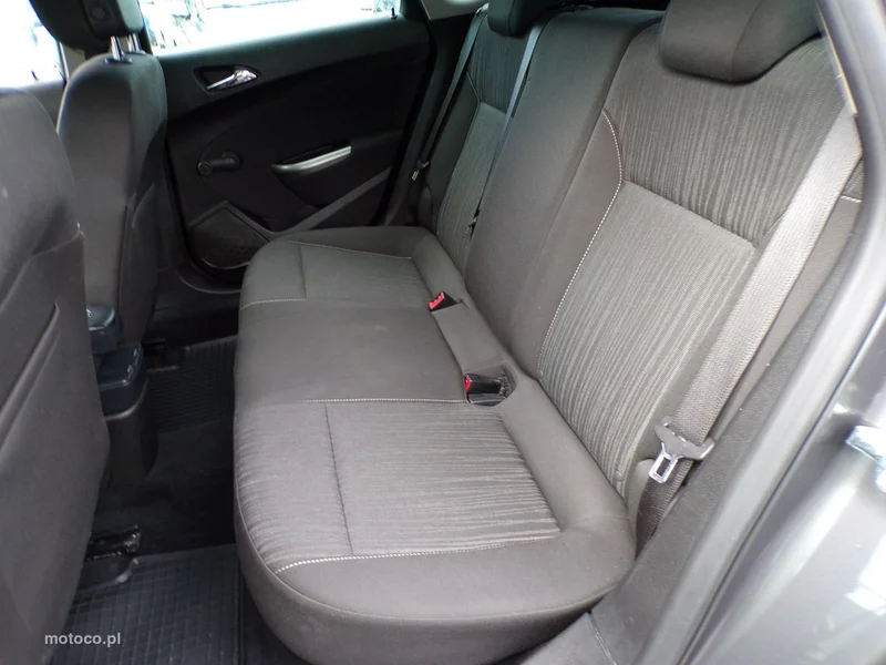 Opel Astra J 17