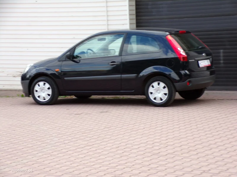 Ford Fiesta V 16