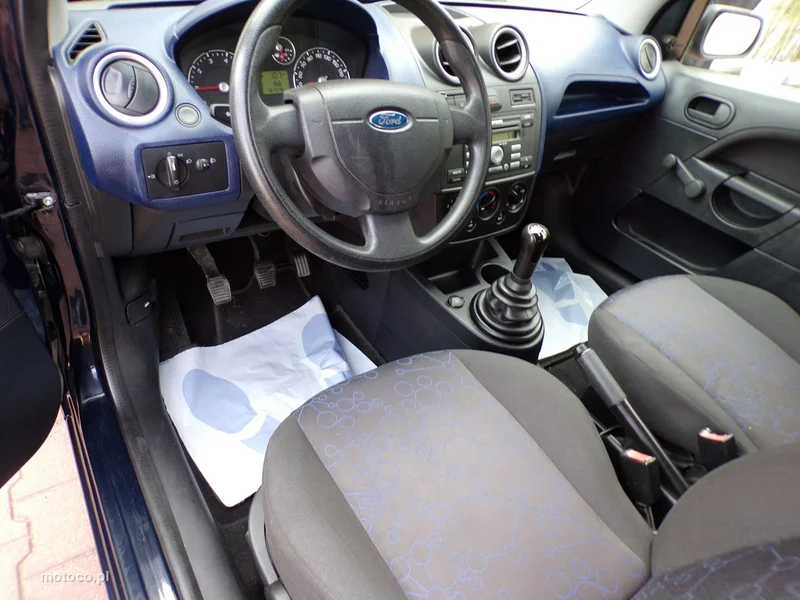 Ford Fiesta V 17