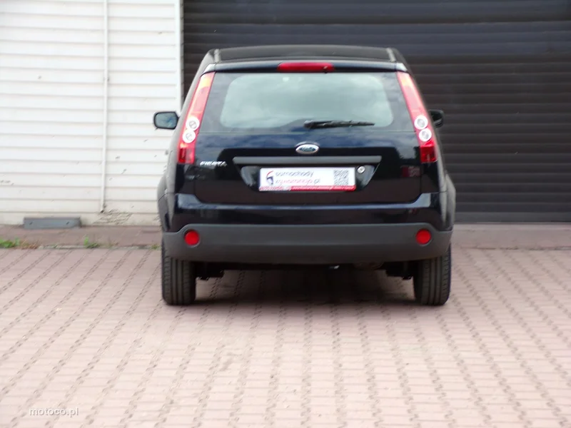 Ford Fiesta V 8