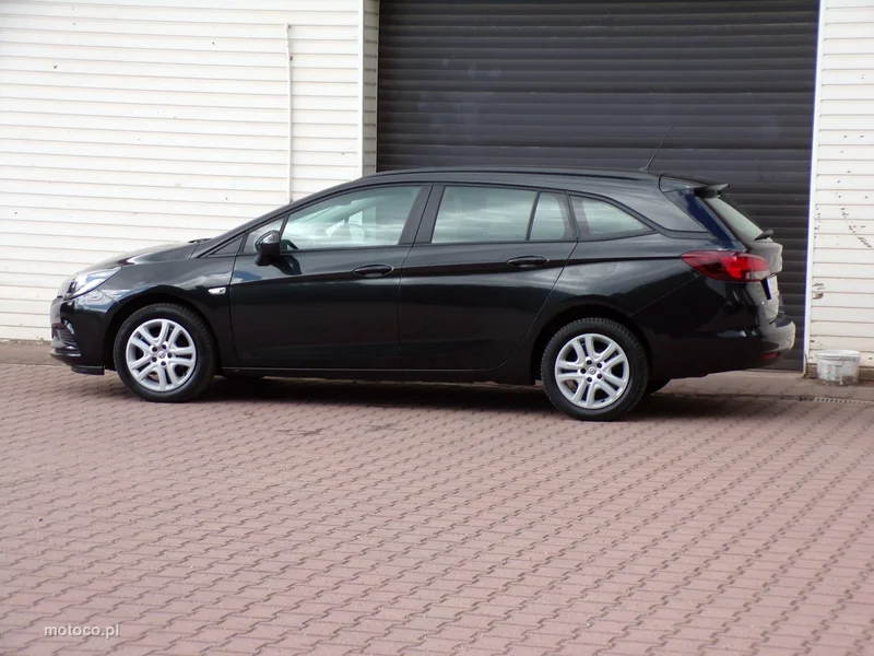 Opel Astra K 12