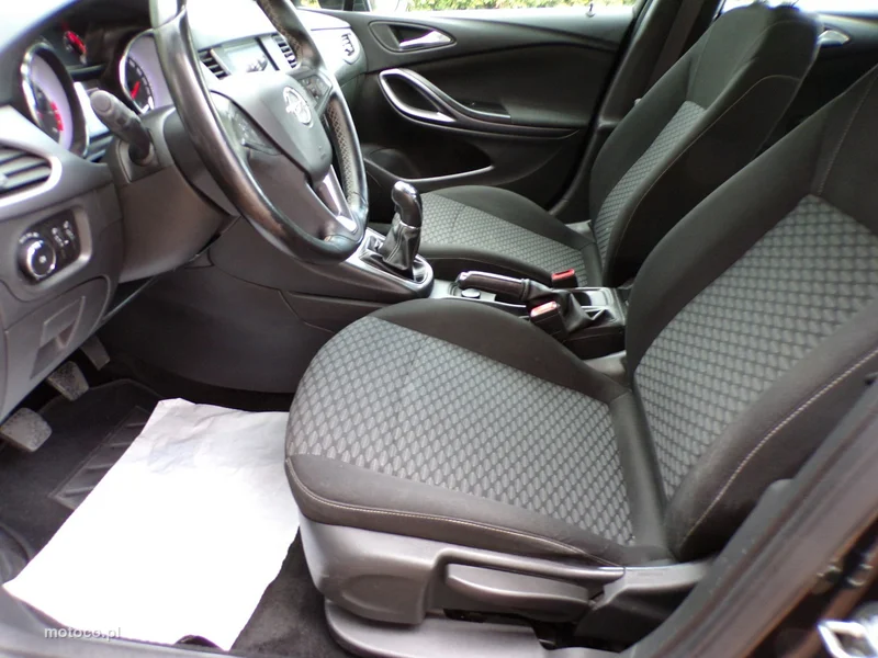 Opel Astra K 33
