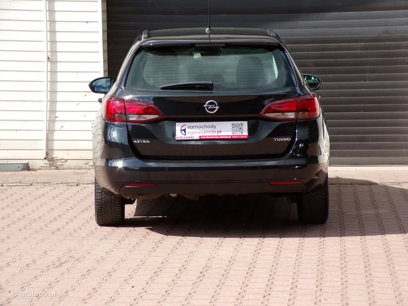 Opel Astra K 10
