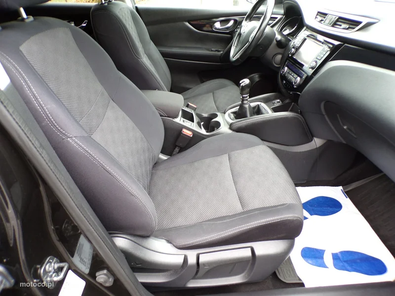 Nissan Qashqai 25