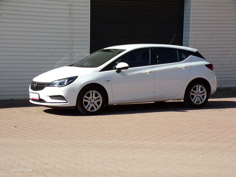 Opel Astra K 8