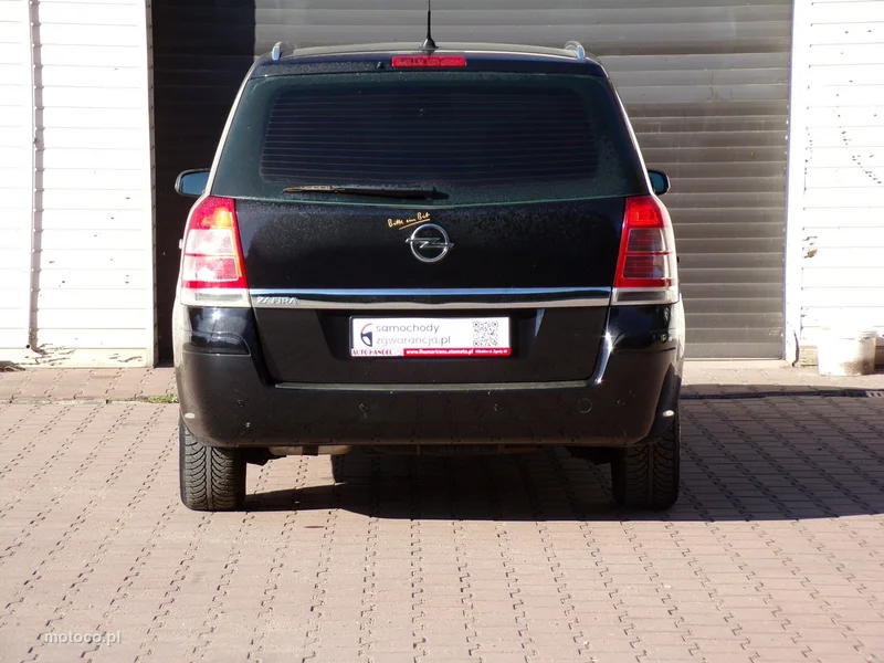 Opel Zafira B 11