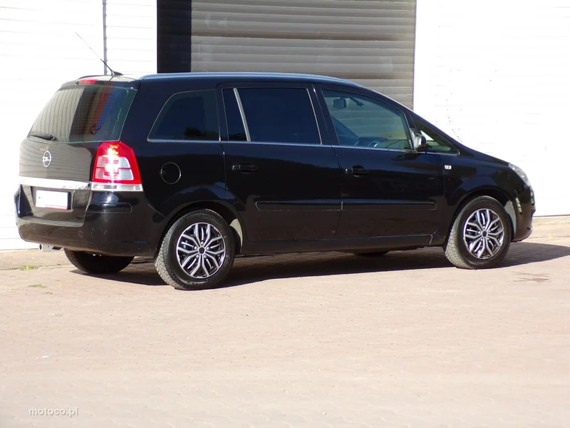 Opel Zafira B 14