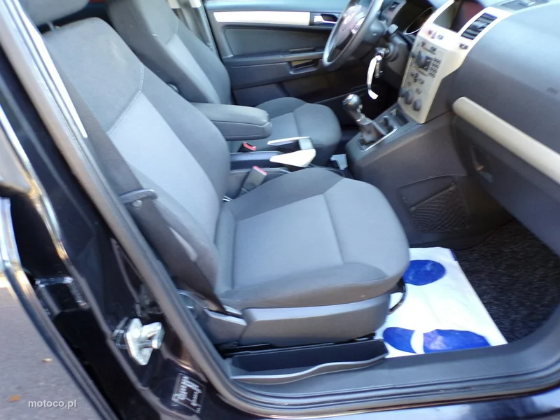 Opel Zafira B 17