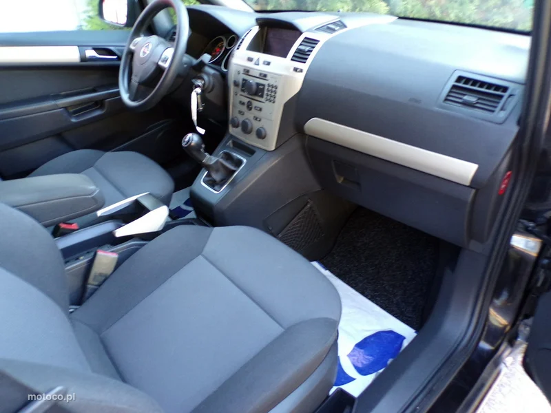 Opel Zafira B 18