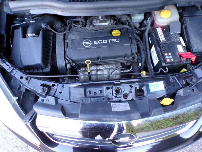 Opel Zafira B 19