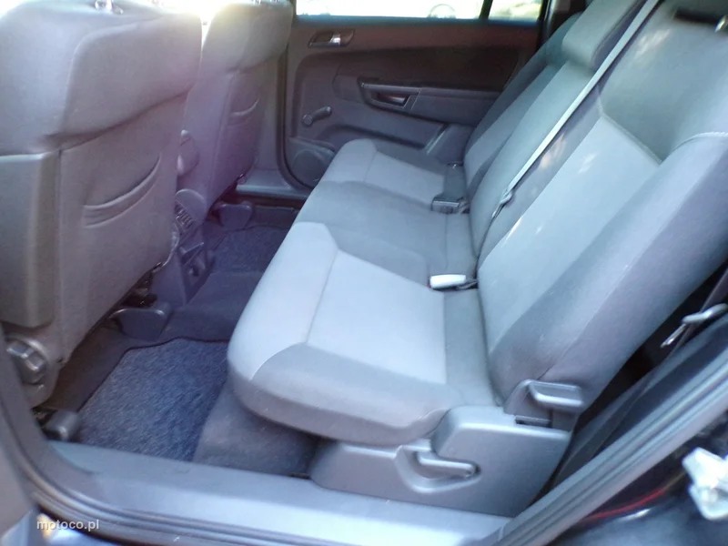 Opel Zafira B 33