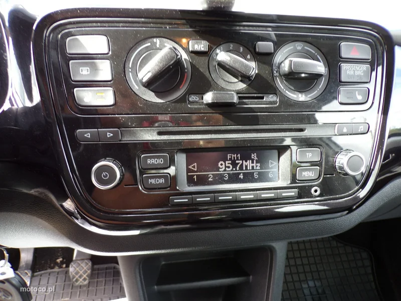 Volkswagen up! 24