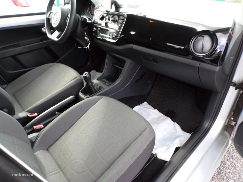 Volkswagen up! 32