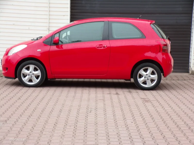 Toyota Yaris XP90 11