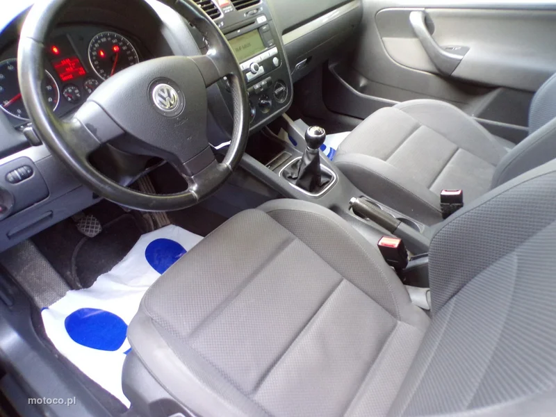 Volkswagen Golf V 17