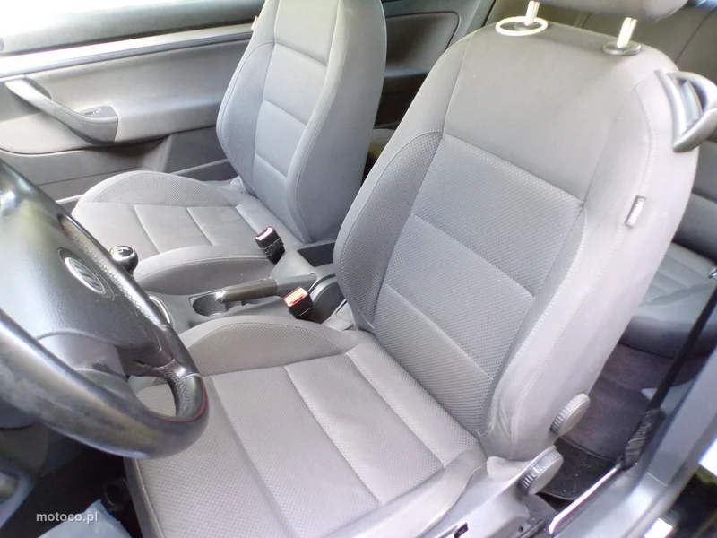 Volkswagen Golf V 19