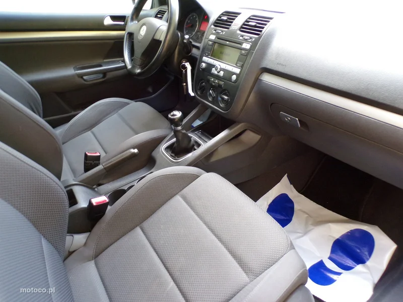 Volkswagen Golf V 22