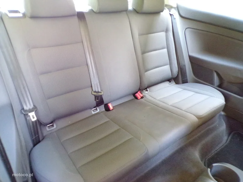 Volkswagen Golf V 25