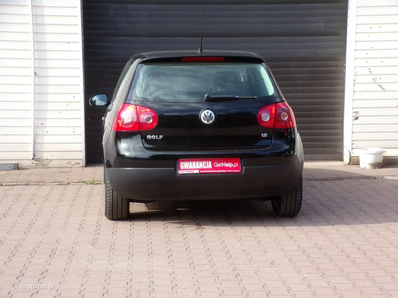 Volkswagen Golf V 8