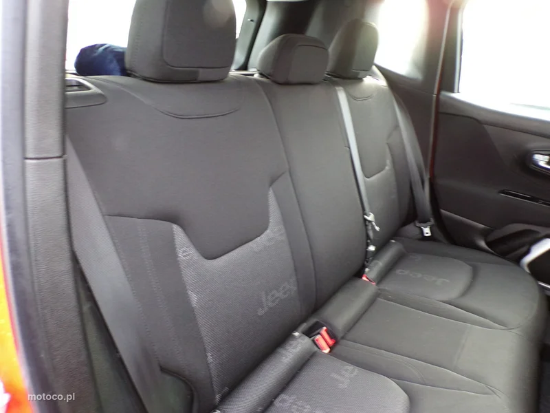 Jeep Renegade 29