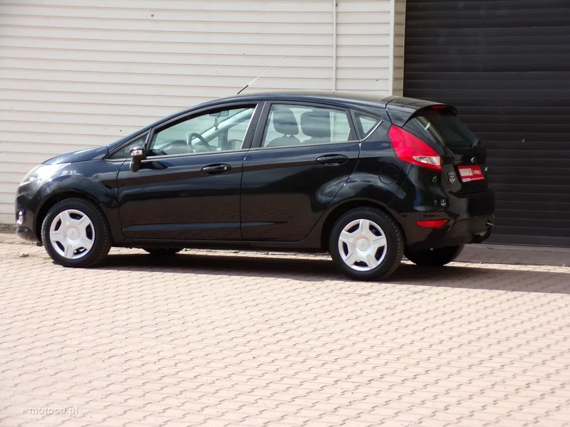 Ford Fiesta VI 12