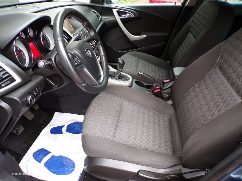 Opel Astra J 18