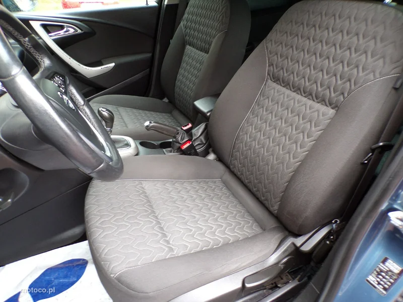 Opel Astra J 19