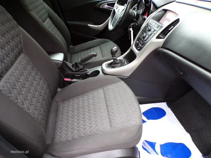 Opel Astra J 23