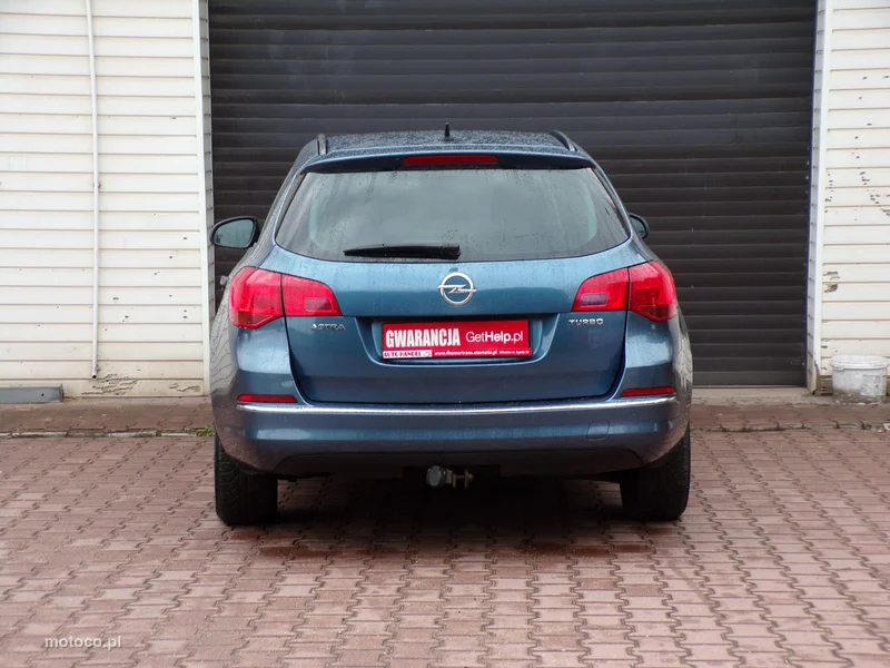 Opel Astra J 8