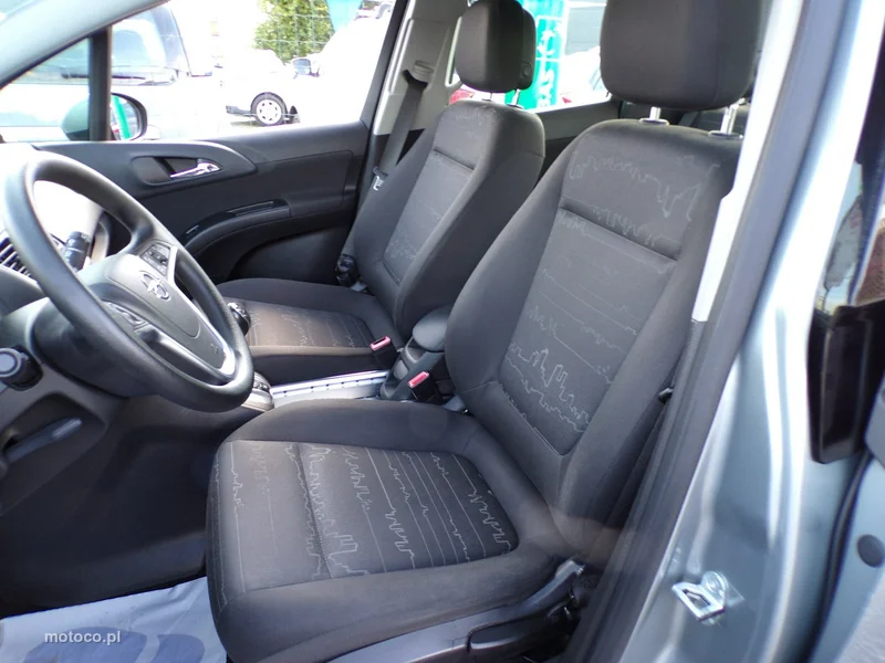 Opel Meriva B 19