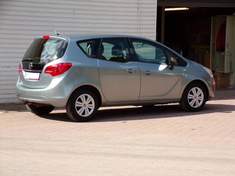 Opel Meriva B 6