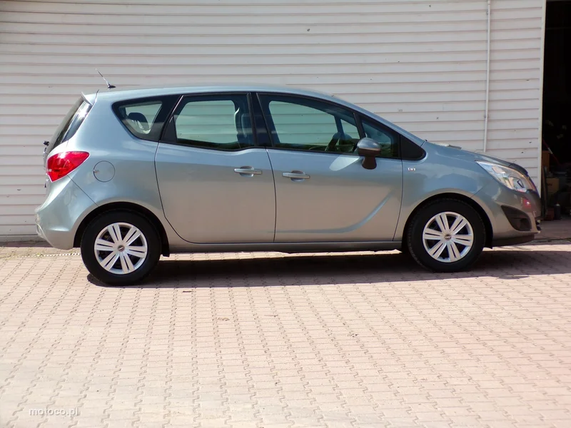 Opel Meriva B 7
