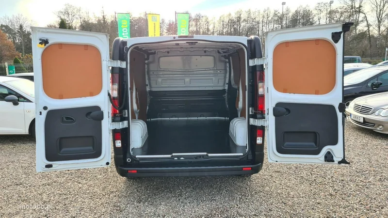 Opel Vivaro 8