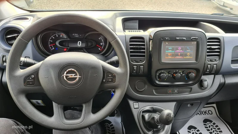 Opel Vivaro 11