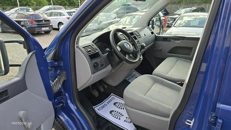 Volkswagen Transporter 9