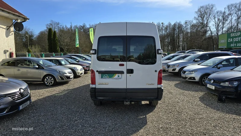 Renault Master 8