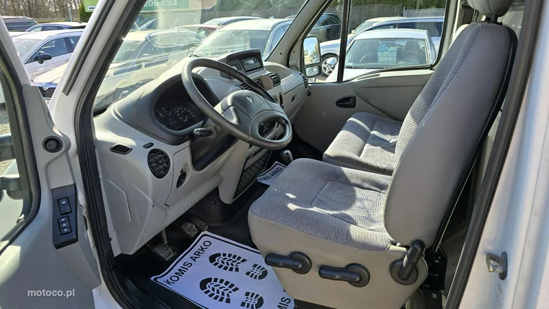 Renault Master 9