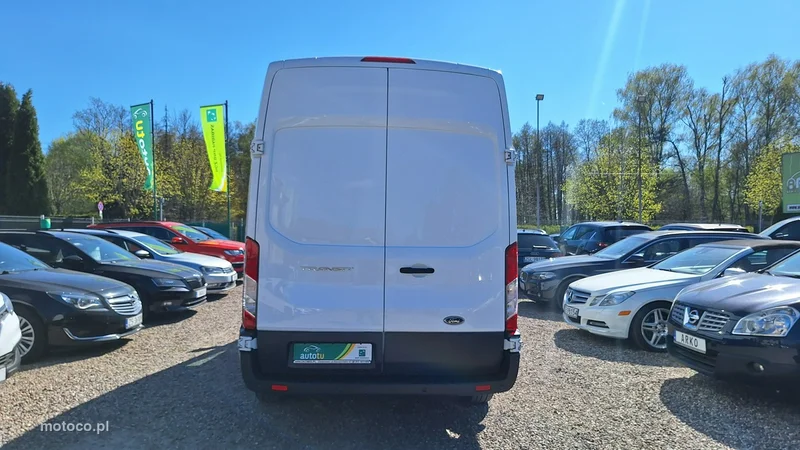 Ford Transit 8
