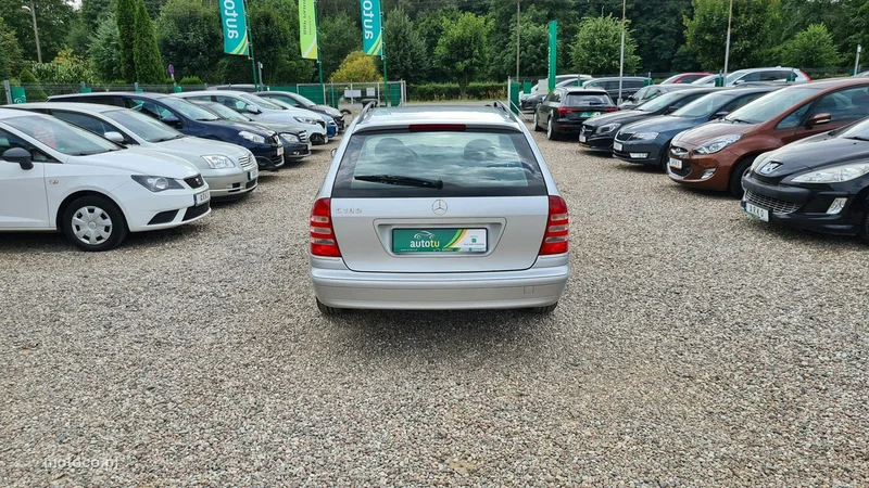 Mercedes-Benz Klasa C W203 C 180 8