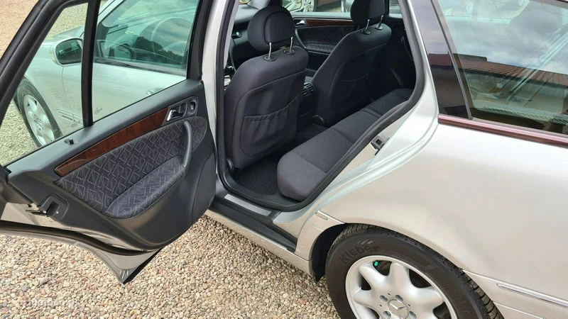 Mercedes-Benz Klasa C W203 C 180 10