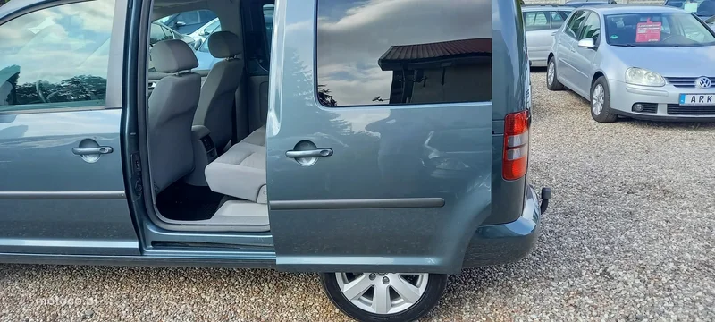 Volkswagen Caddy III 10