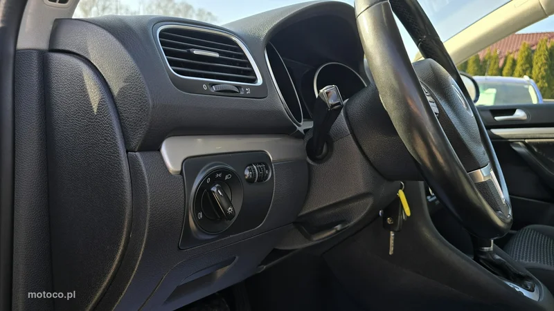 Volkswagen Golf VII 21