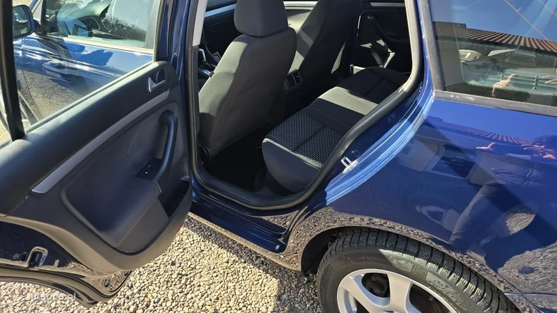 Volkswagen Golf VII 10