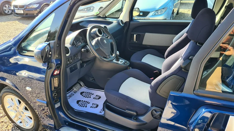 Peugeot 1007 10