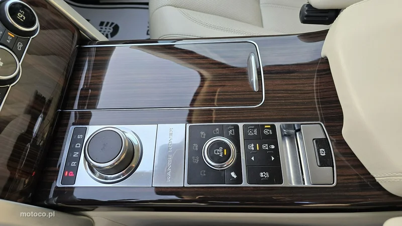 Land Rover Range Rover 21